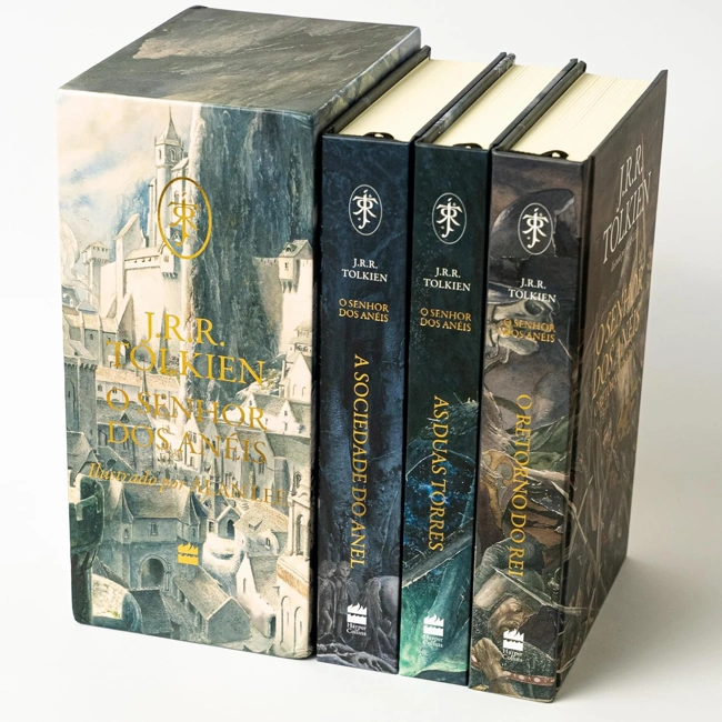Livros da trilogia de O Senhor dos Anéis. Falando sobre o melhor livro para o dia dos pais.